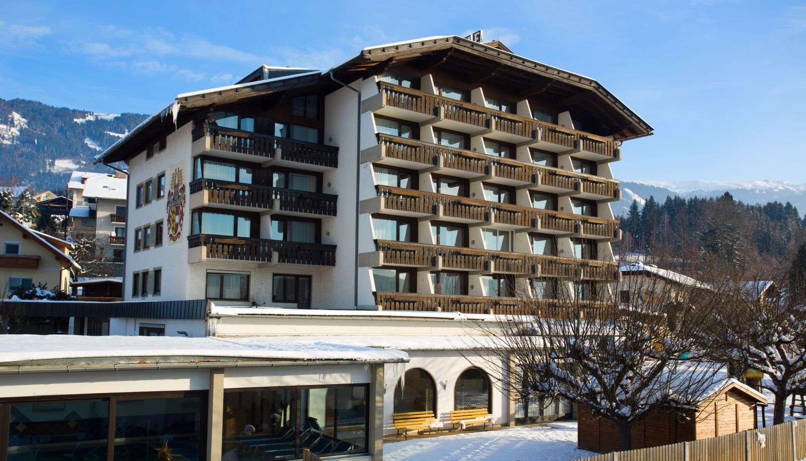 Buitenruimte van het hotel - Bellevue