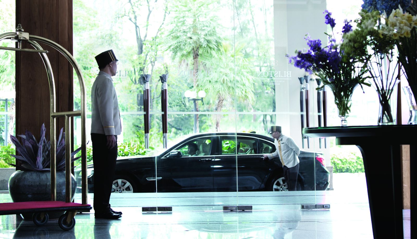 Salón - Bliston Suwan Parkview