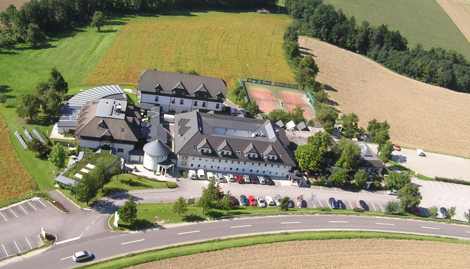 Zewnętrzna część hotelu - 1 A Landhotel Schicklberg