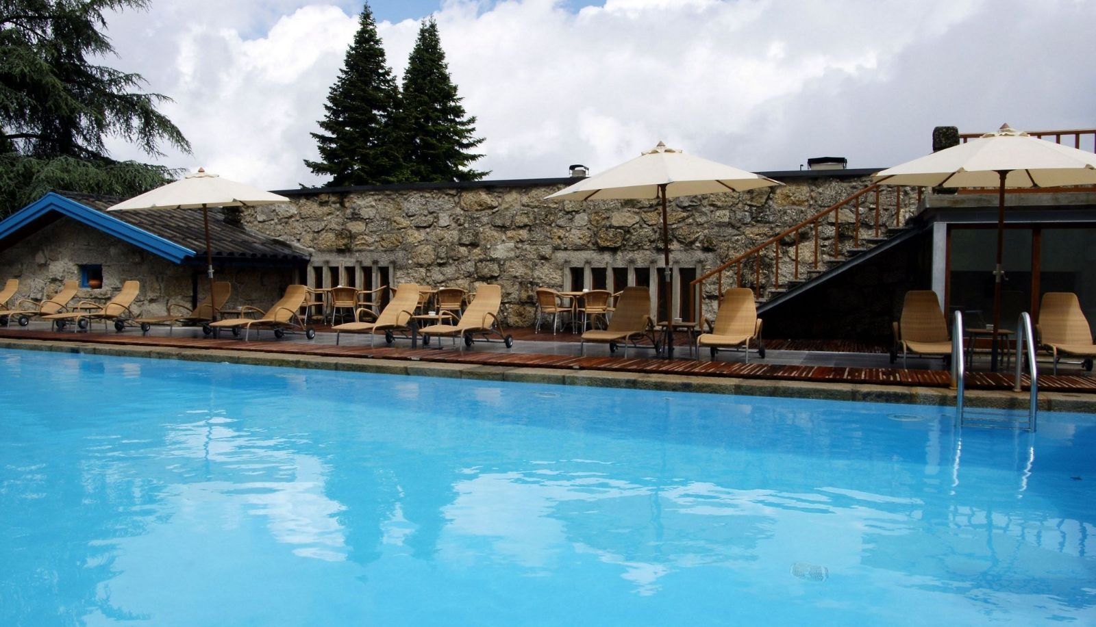 Piscina - Pousada do Gerês-Caniçada