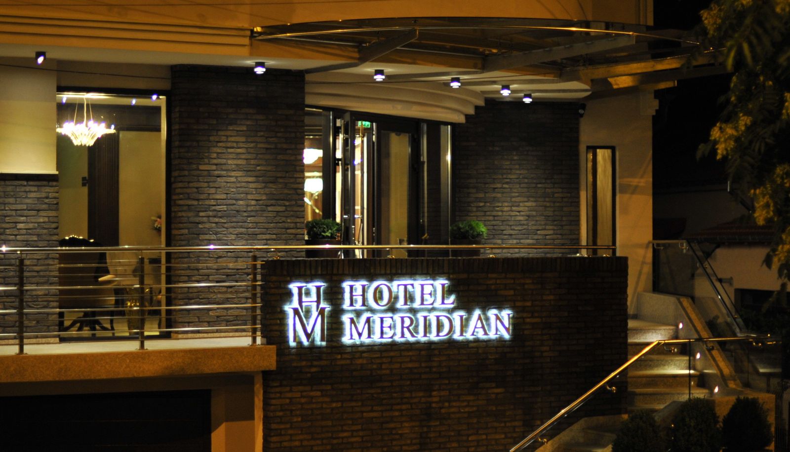 Hotel outdoor area - Meridian