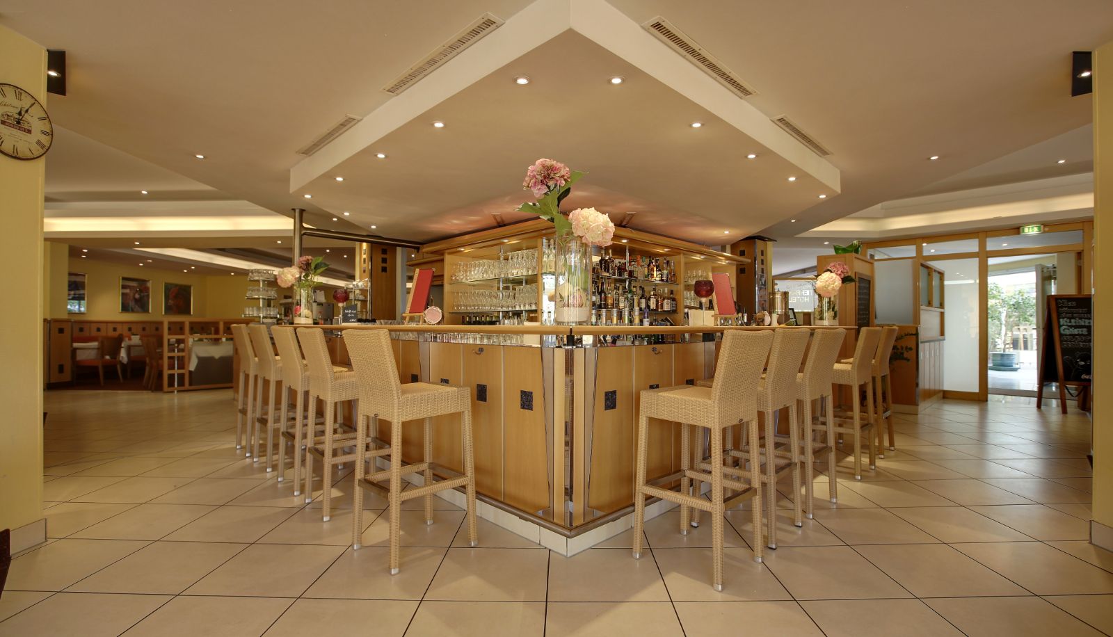 Bar - ABACUS Tierpark Hotel