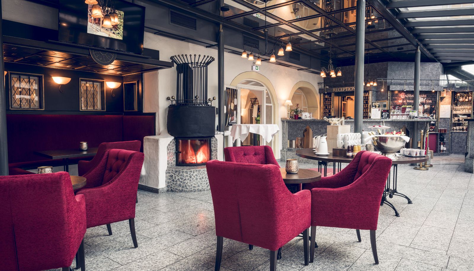 Lobby - Schlosshotel Neufahrn