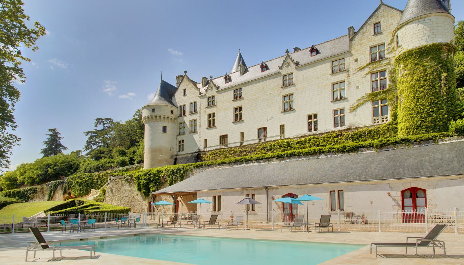 Pool - Chateau de Chissay