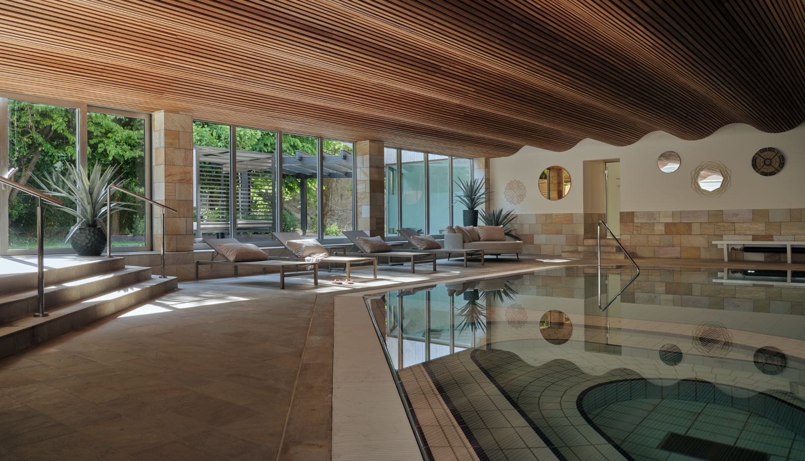 Pool - Badischer Hof Baden-Baden - Leonardo Limited Edition