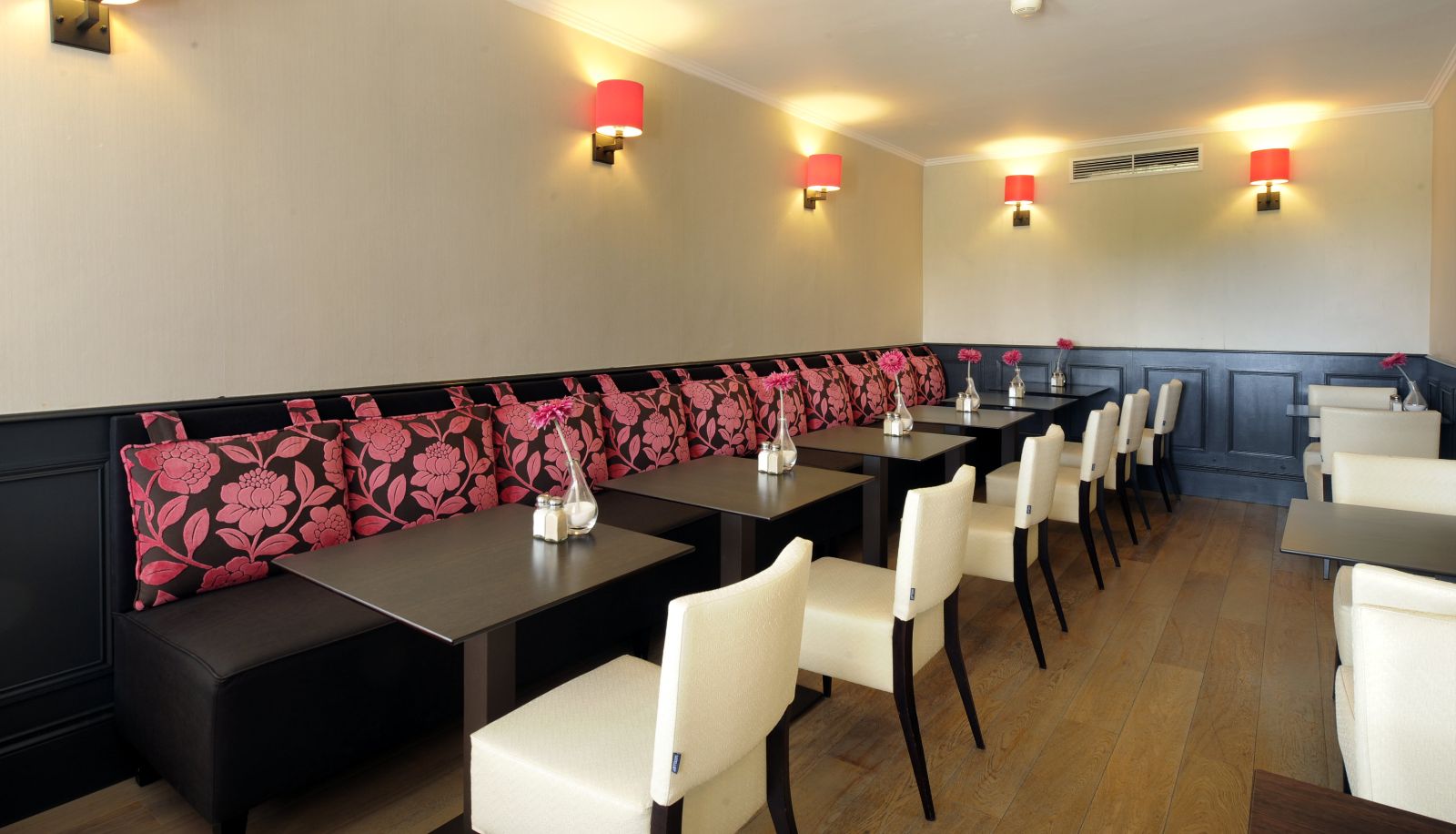 Sala śniadaniowa - Van der Valk Hotel Le Catalogne