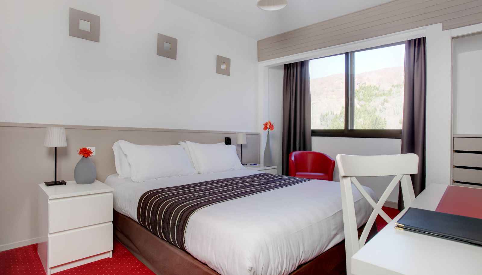 Chambre avec vue sur la montagne - The Originals Boutique Hotel Le Panorama
