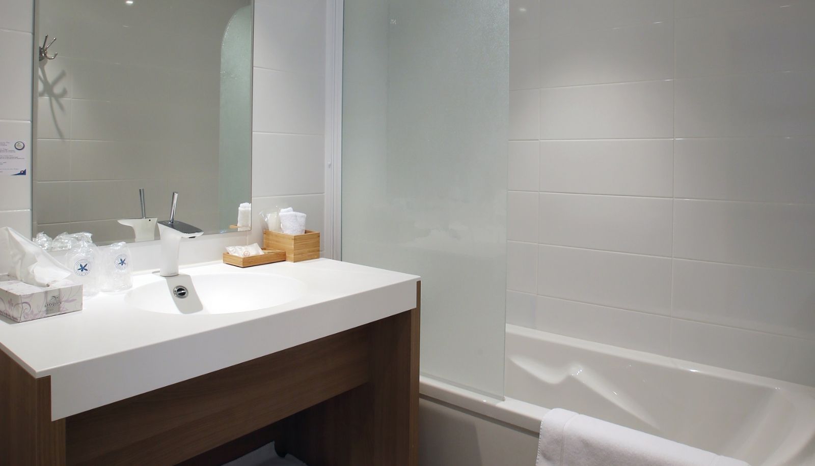 Badezimmer - Montpellier Sud  Hôtel Neptune The Originals Boutique
