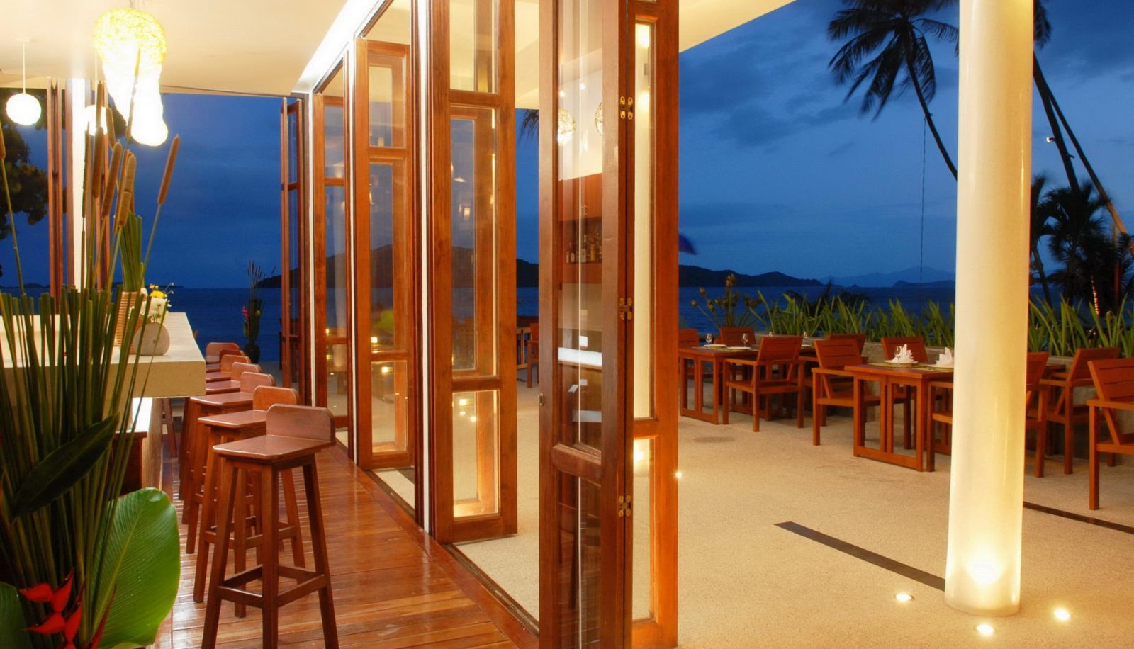 Bar - Centra by Centara Coconut Beach Resort Samui
