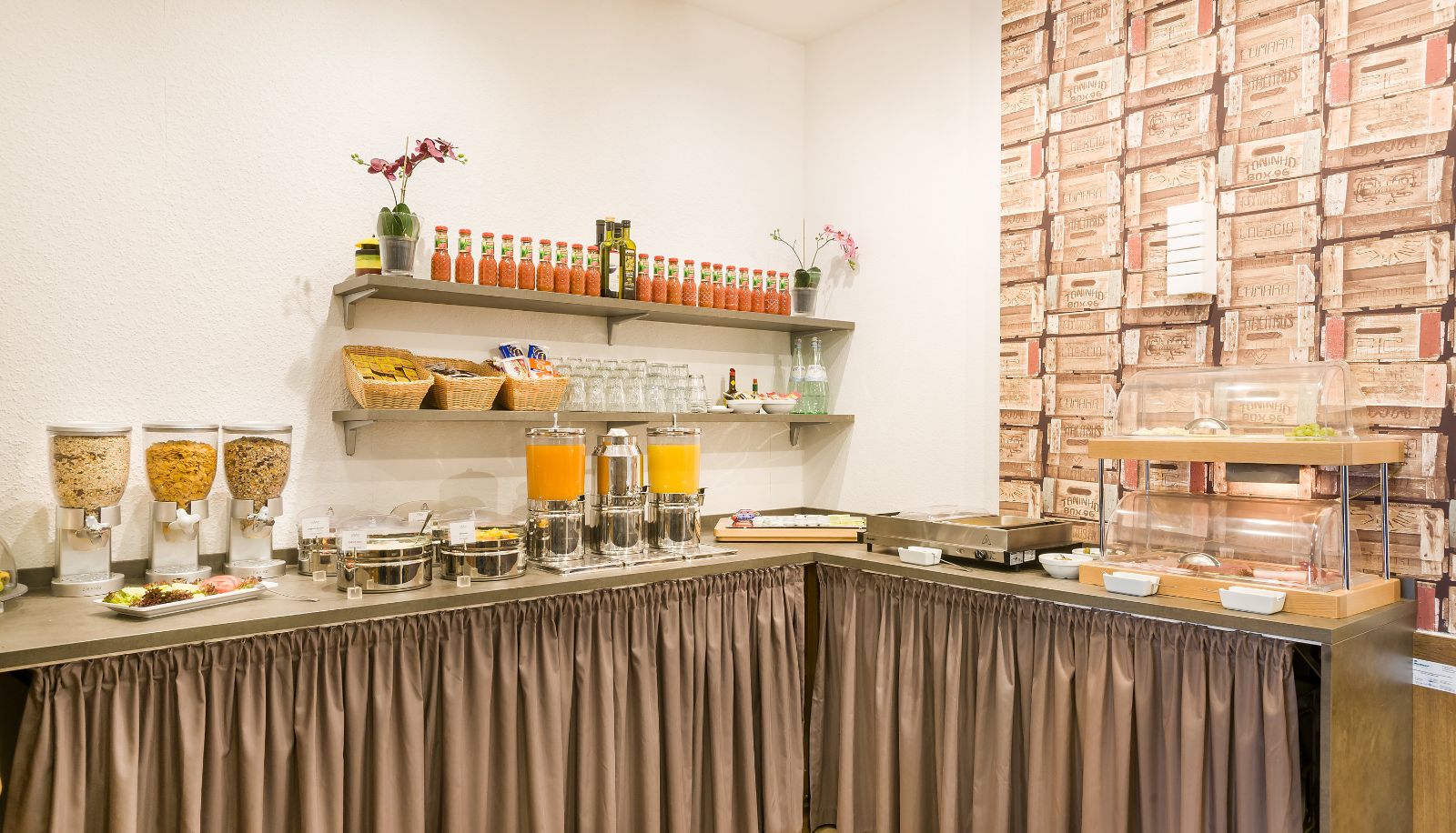 Salle de petit-déjeuner - Hotel Ambassador Essen