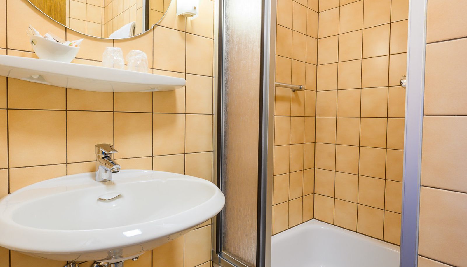 Bathroom - Kaspar Garni