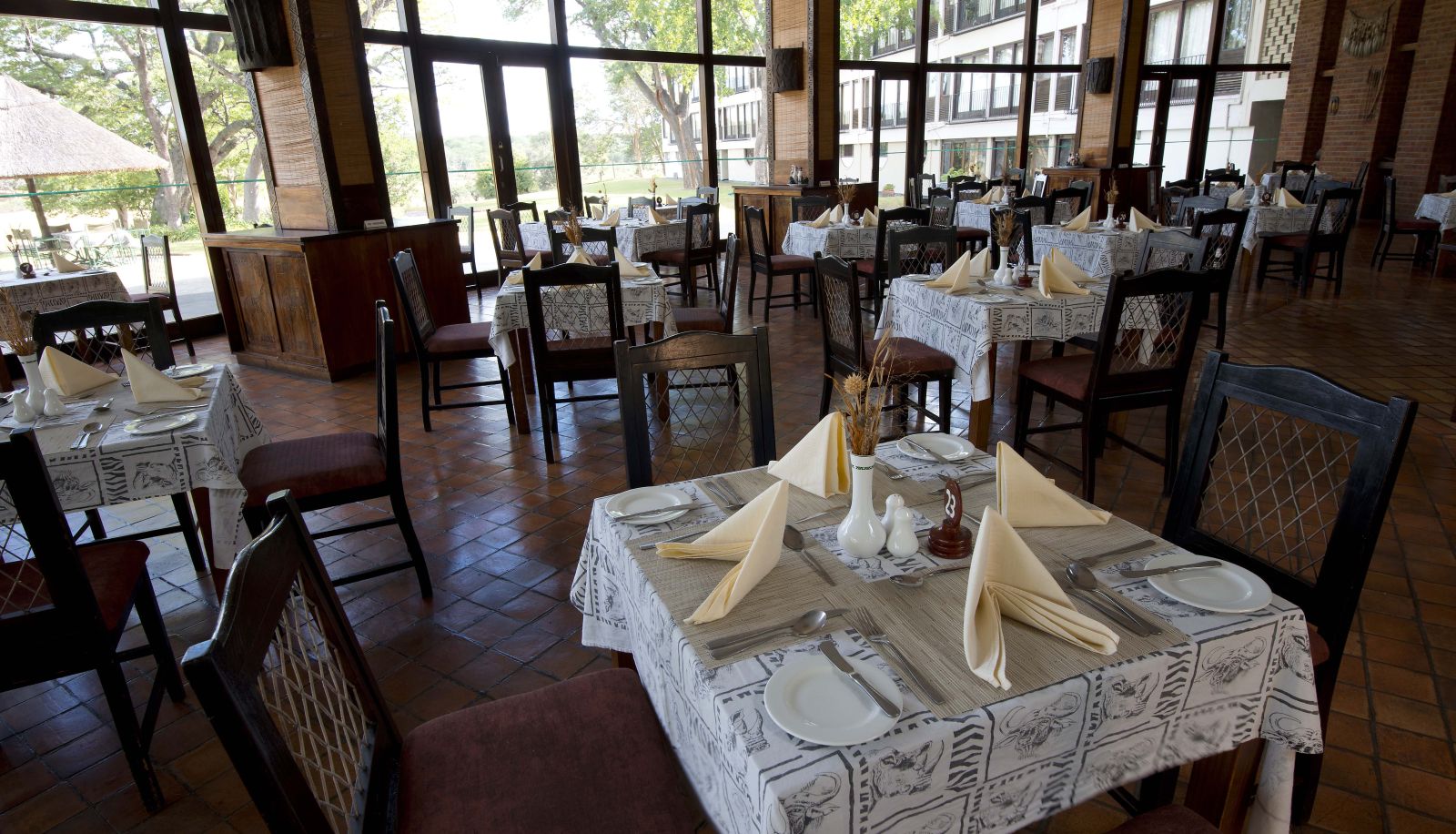 Restauracja - Hwange Safari Lodge