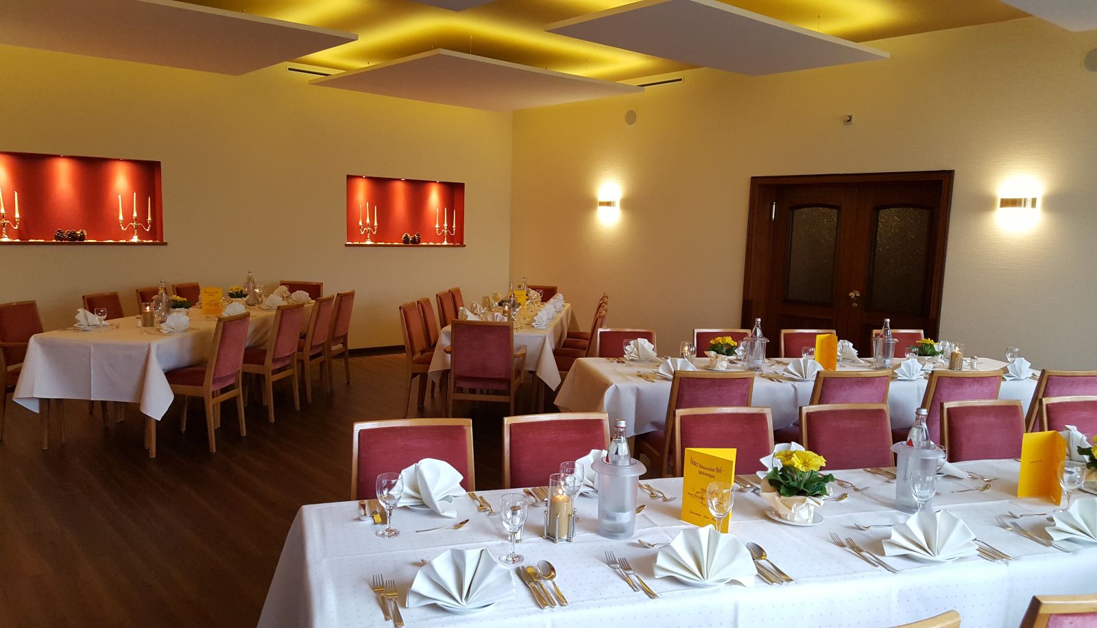 Frühstücksraum innerhalb des Restaurants - Hessischer Hof