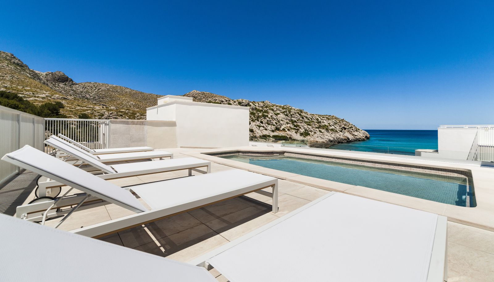 Piscina - Hoposa Niu