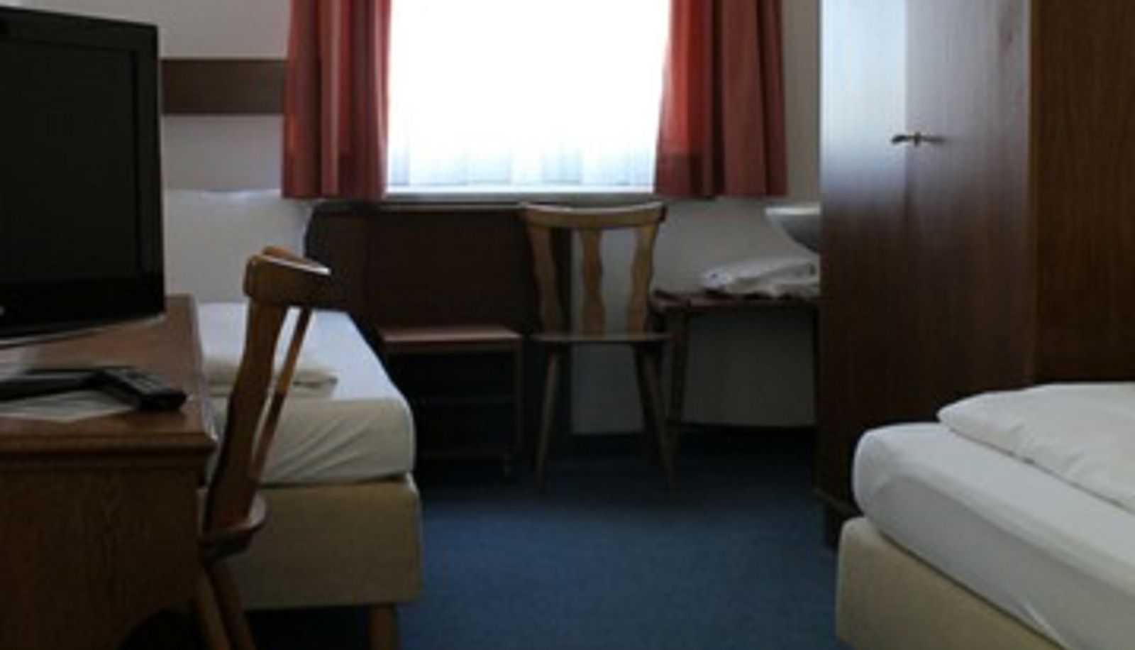 Budget room (double) - Hotel Pension Köberl