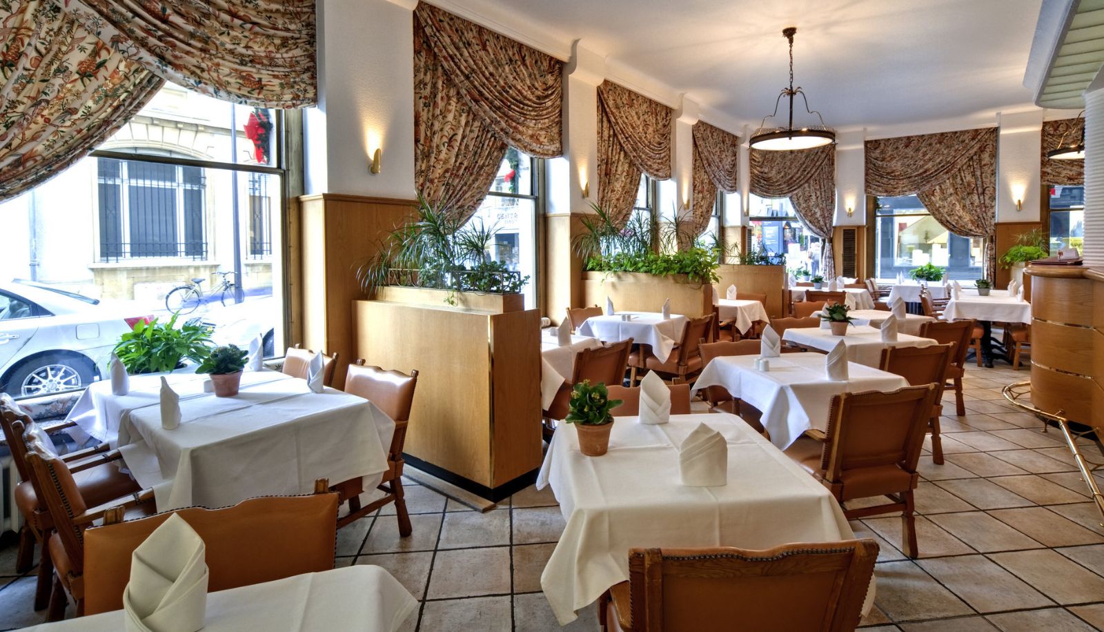Restaurant - Grand Hotel Cravat City Center
