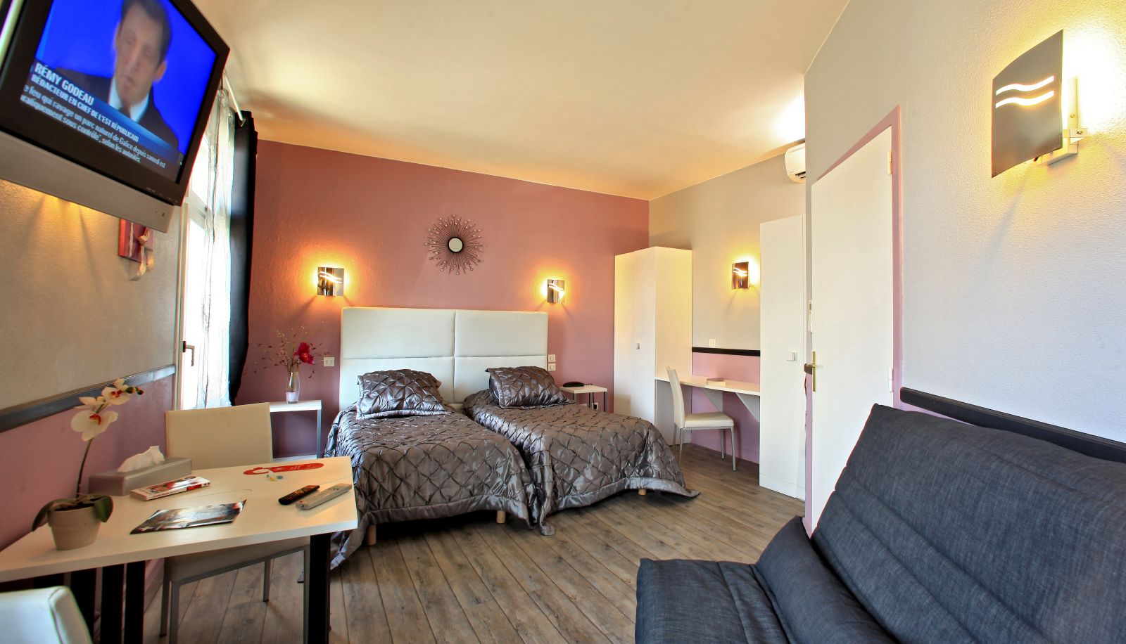 Habitación triple - Bergerac centre  Hôtel de Bordeaux The Originals City