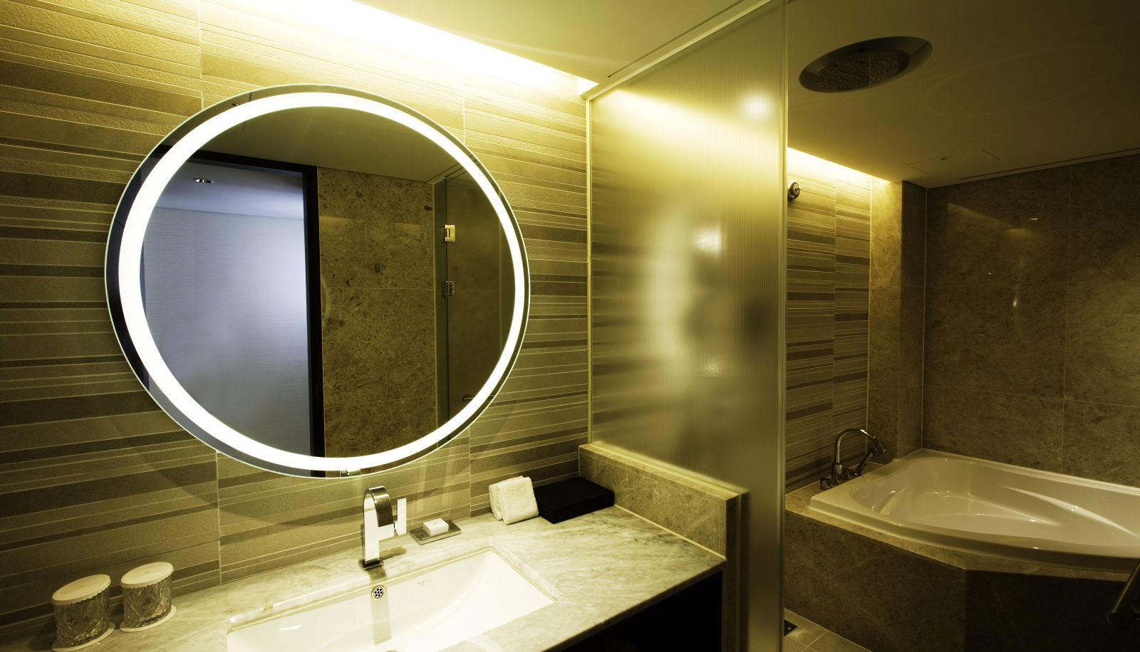 Bathroom - Royal Hotel Seoul Gangbuk Myeongdong