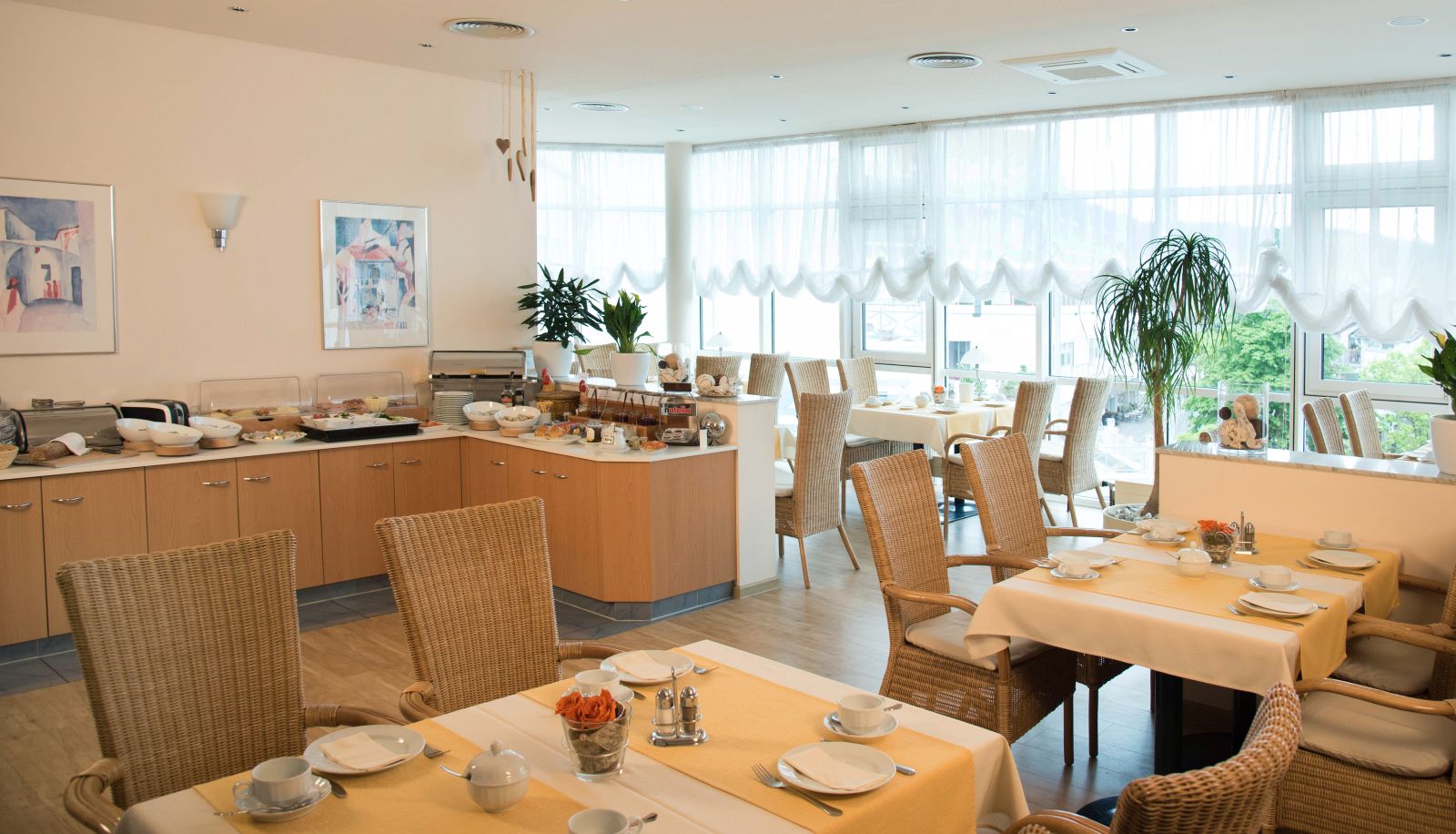 Salle de petit-déjeuner - Hotel Arkadia