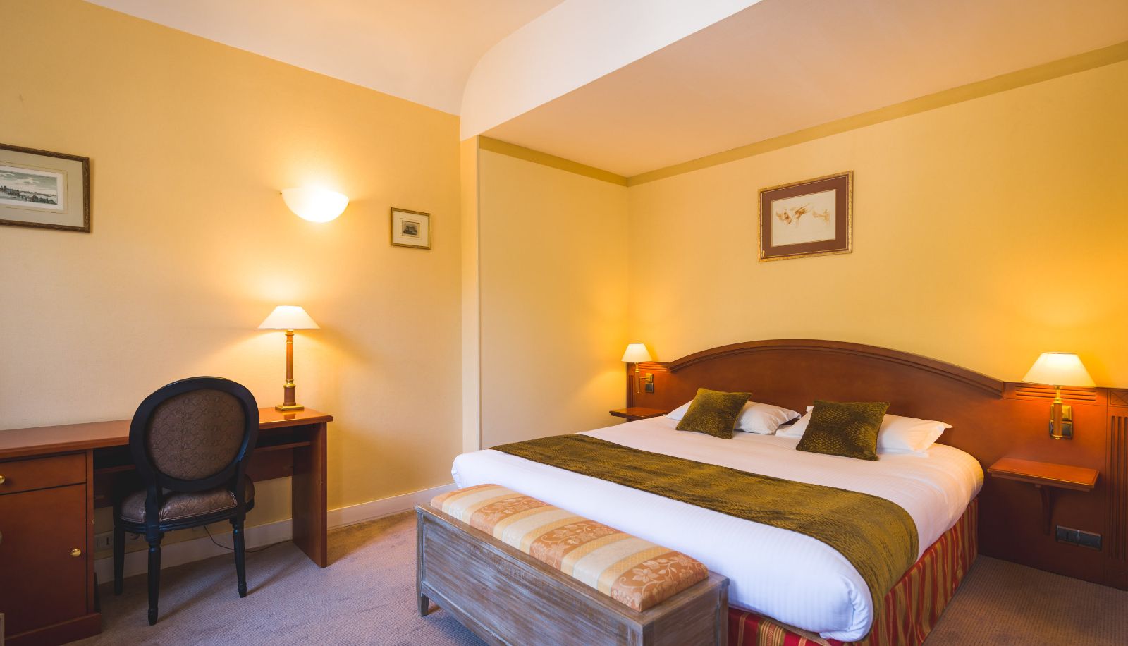 Superior room (double) - The Originals Collection Hôtel Anne d'Anjou