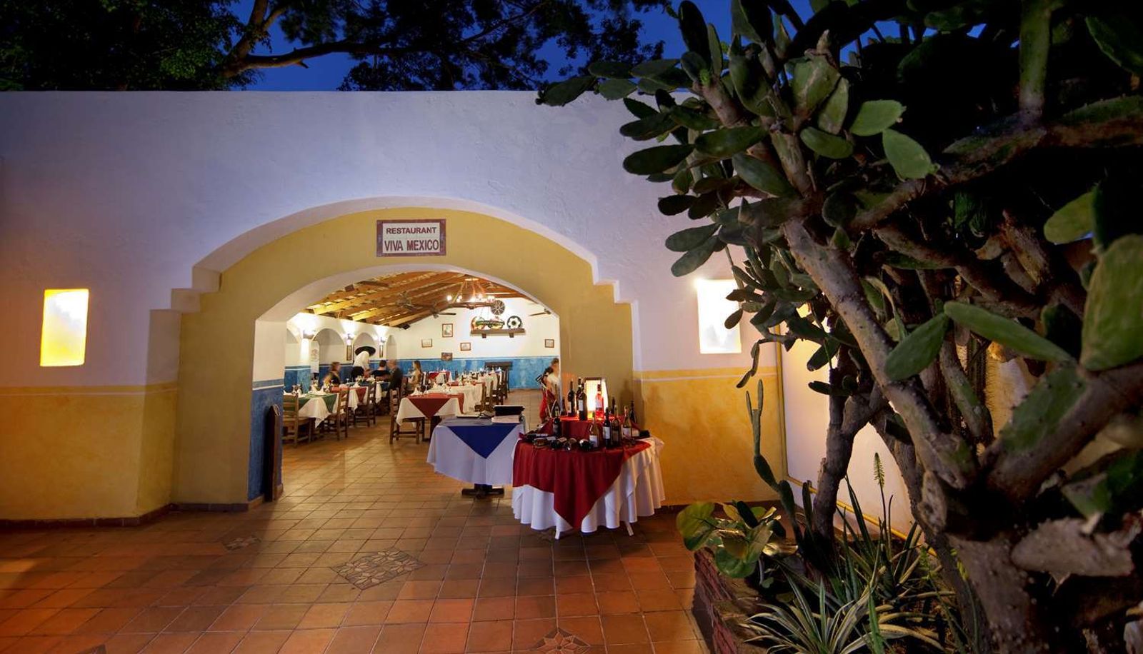 Restaurant - A Trademark All Inclusive Viva Dominicus Beach by Wyndham