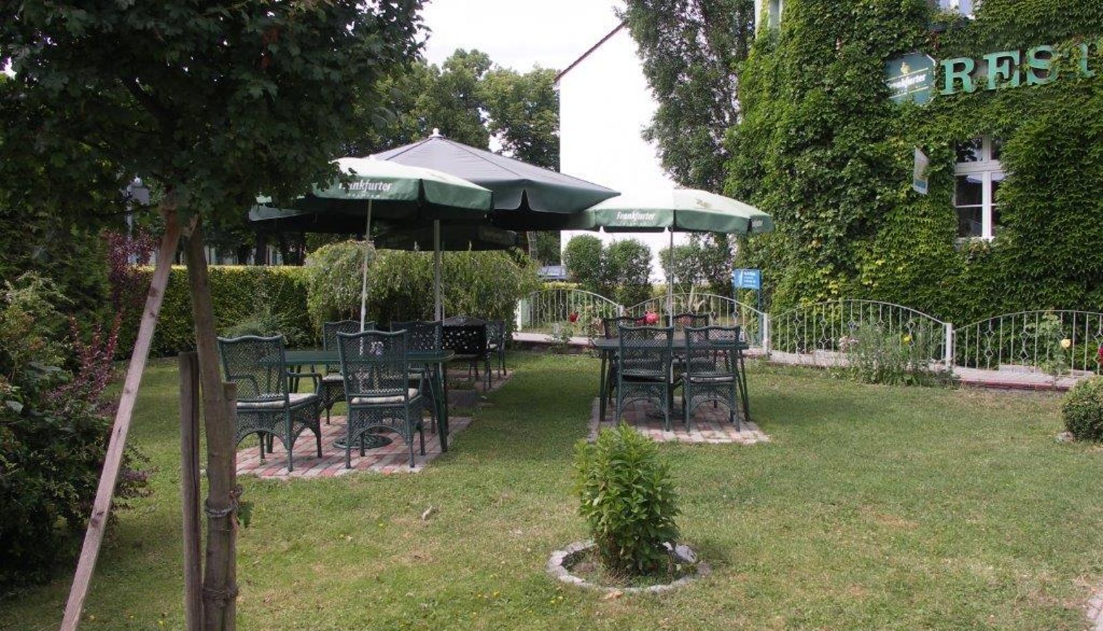 Buitenruimte van het hotel - Hotel Zur Alten Oder Frankfurt