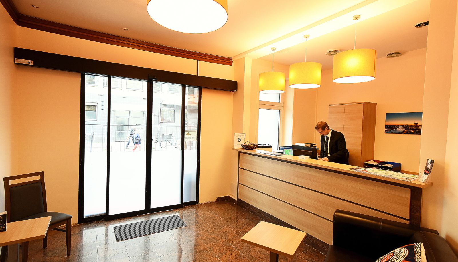 Reception - Little Paris