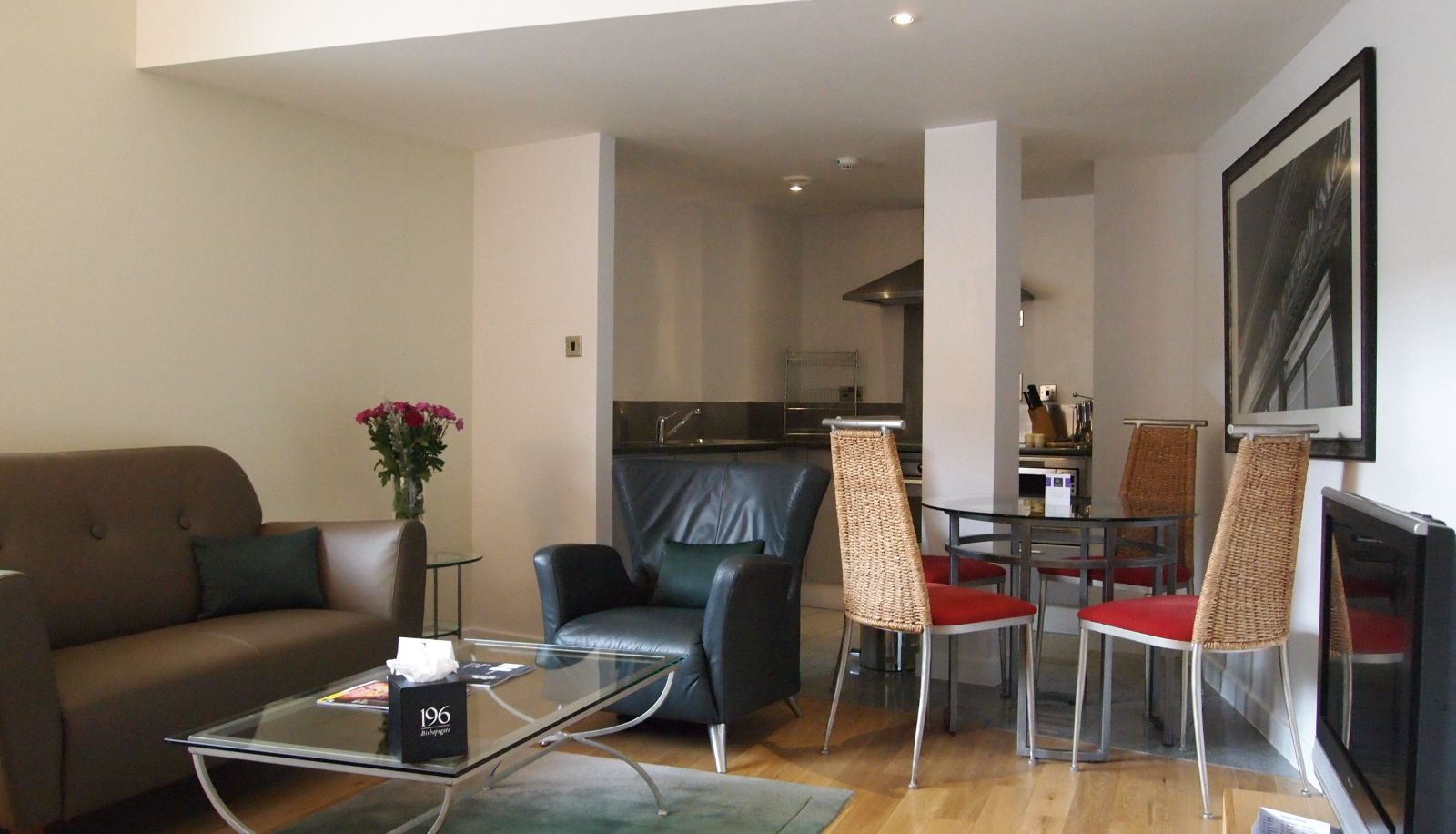 Apartment - 196 Bishopsgate Apartments by DMONTRIO