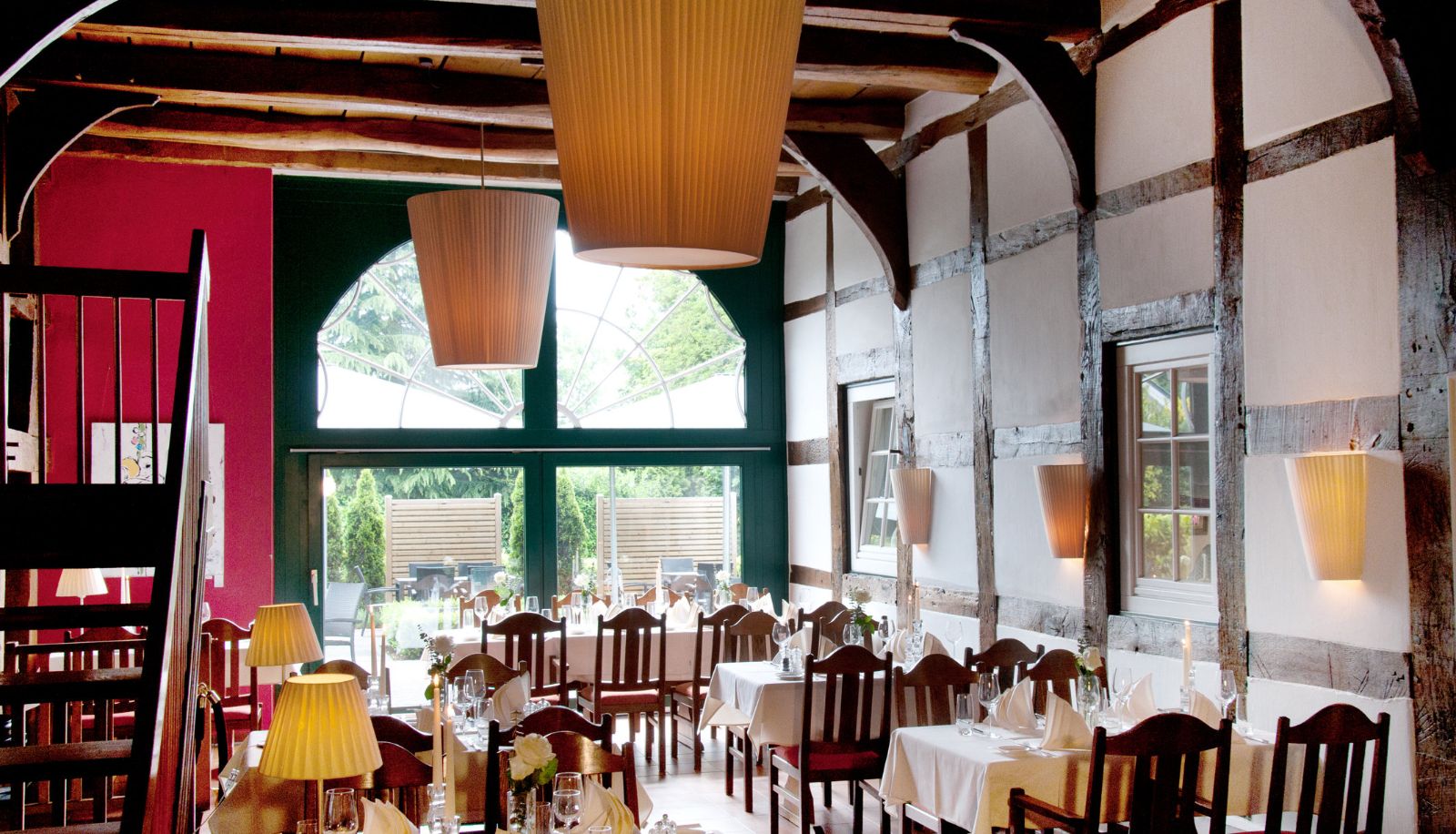 Sala de desayunos dentro del restaurante - Schlichte Hof