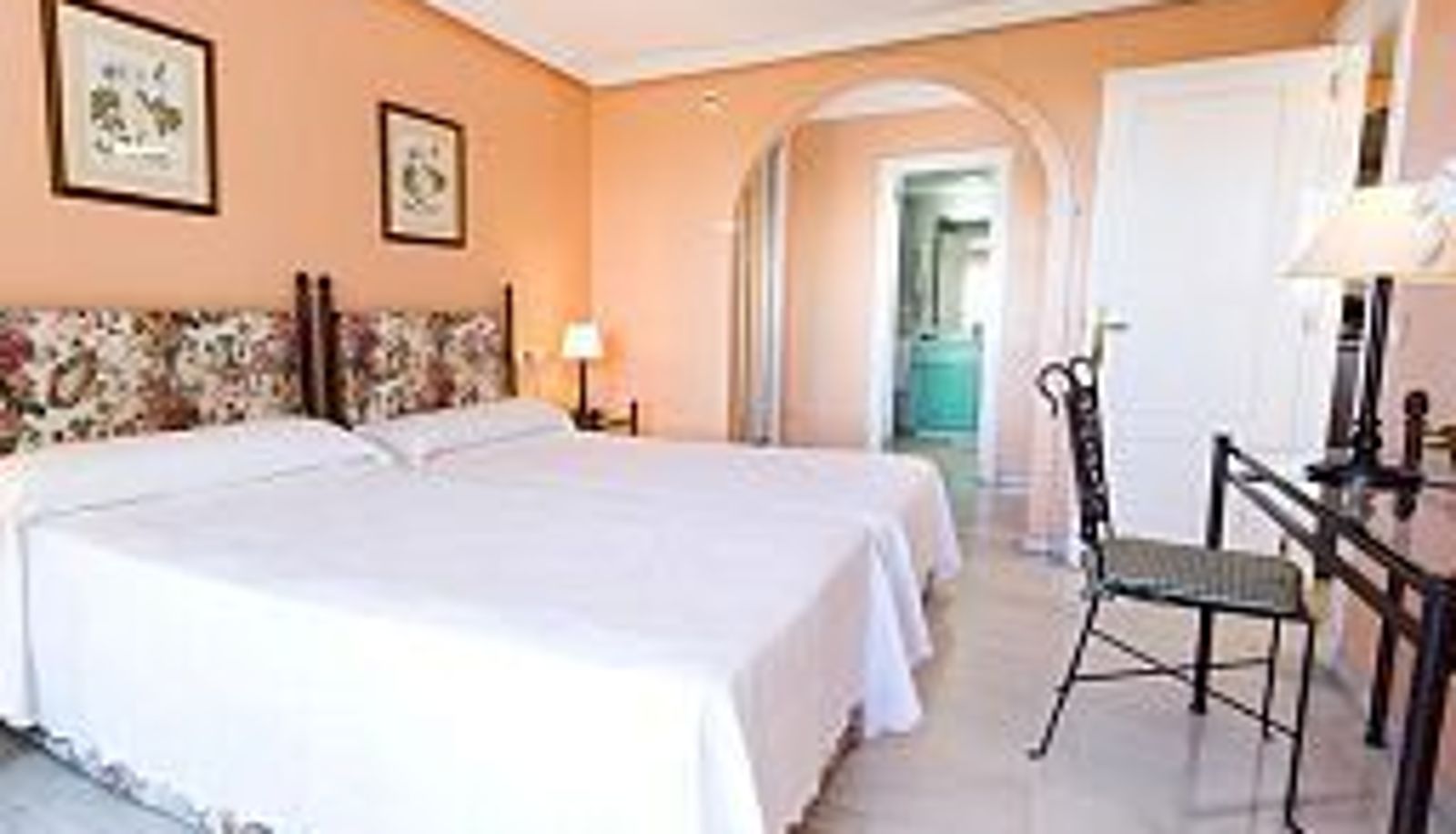 Habitación - Monarque Sultán Aparthotel