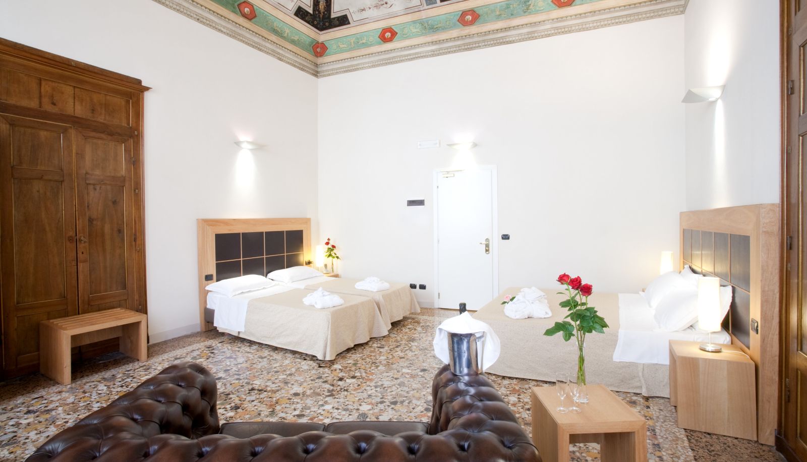 Pokój czteroosobowy - Ostello Palazzo Galletti Abbiosi