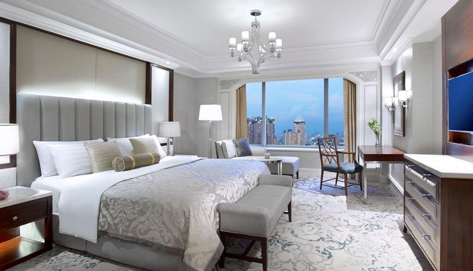 Suite - Shangri-La Hotel Jakarta