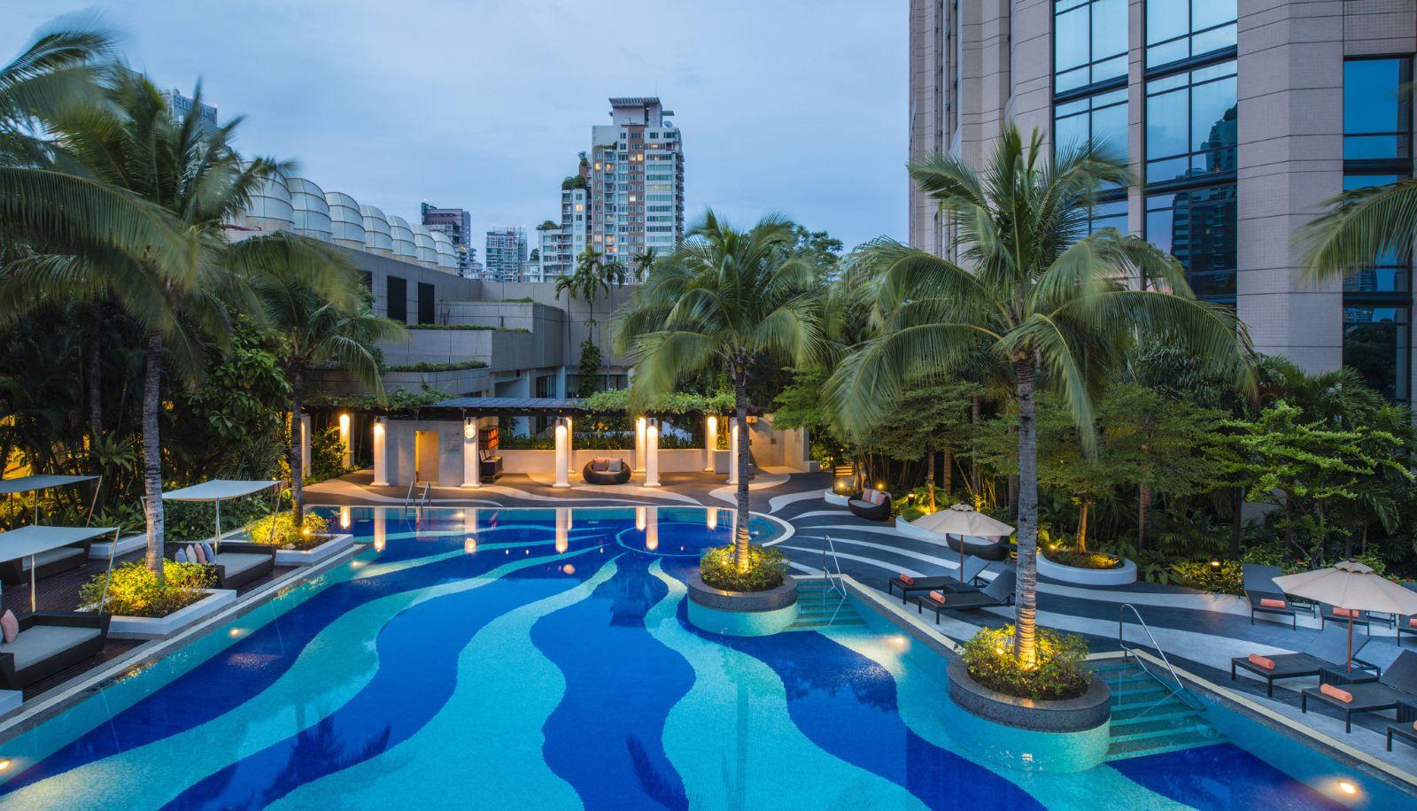 Pool - Emporium Suites by Chatrium