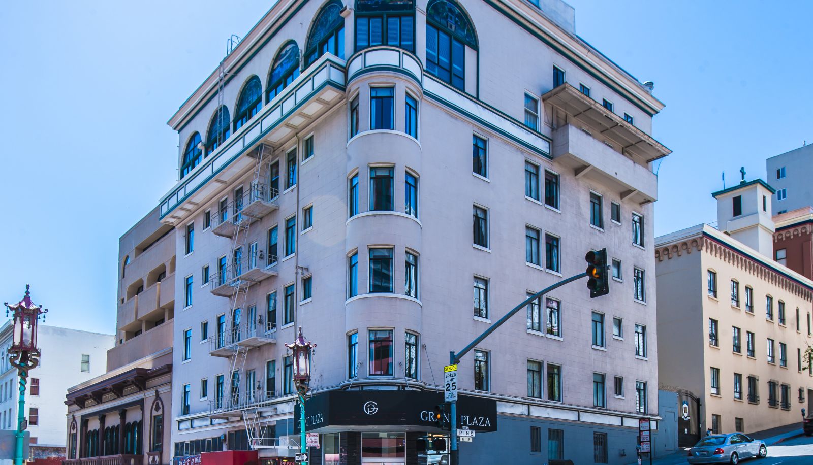Area esterna dell'hotel - Grant Plaza Hotel