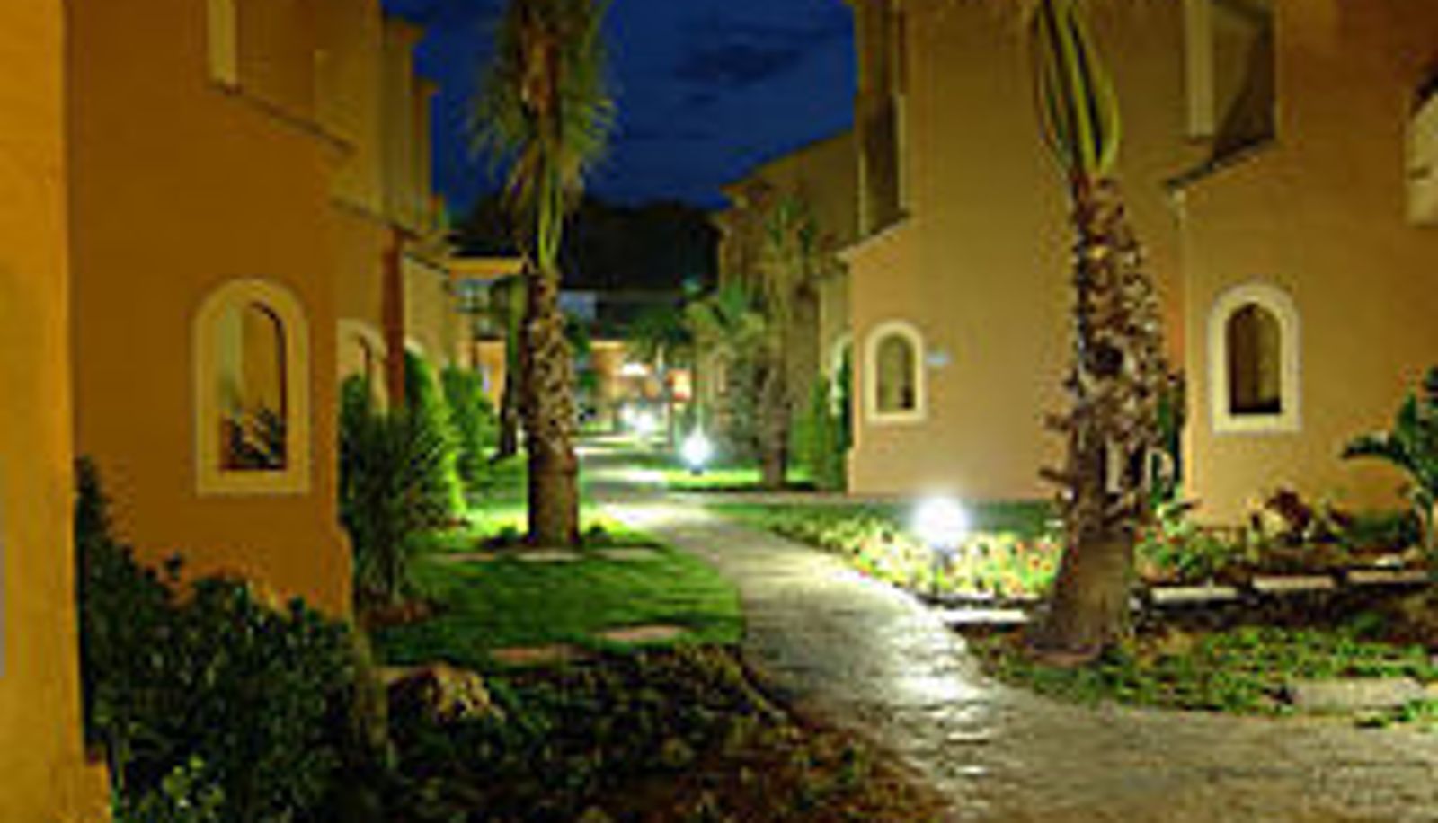 Giardino - La Espadaña Aparthotel