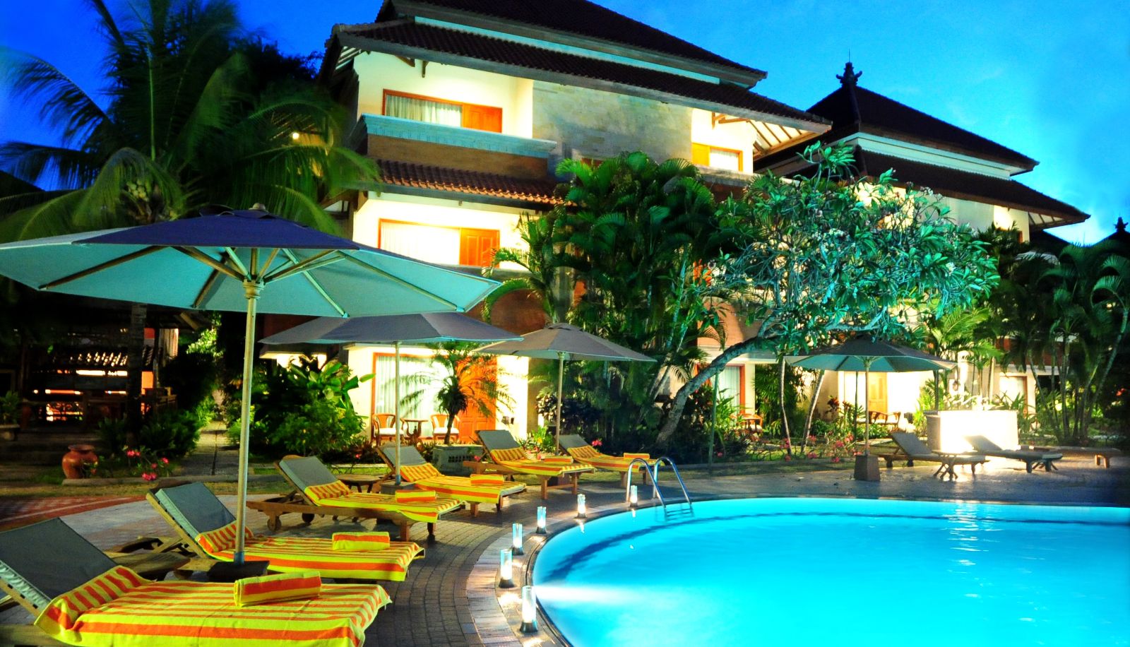 Pool - Villas & Spa. White Rose Kuta Resort