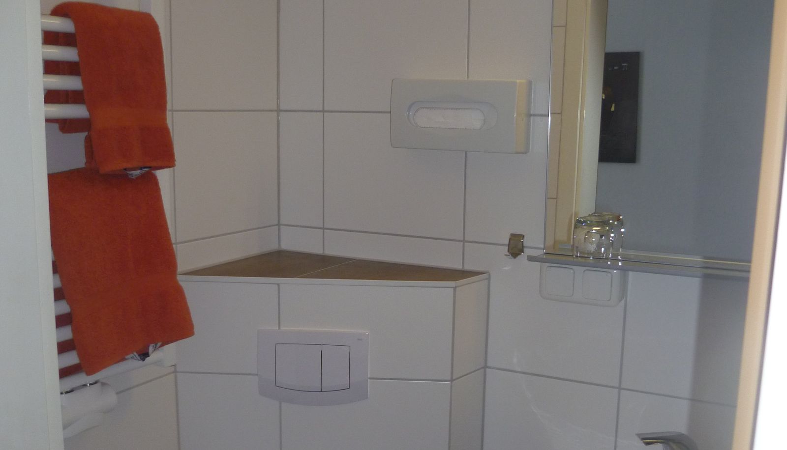 Badezimmer - Zur Scharfen Ecke Landgasthof-Hotel
