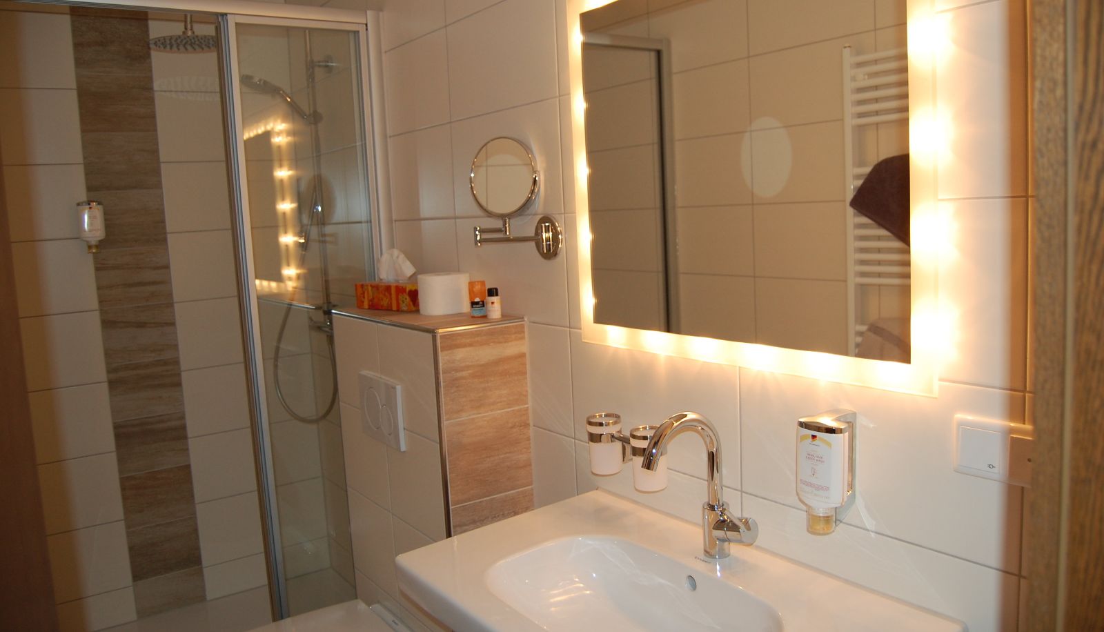 Bathroom - Grüner Baum Landgasthof
