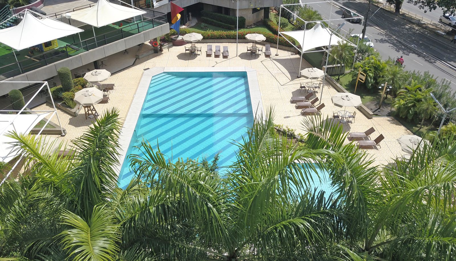 Piscina - Fiesta Bahia Hotel