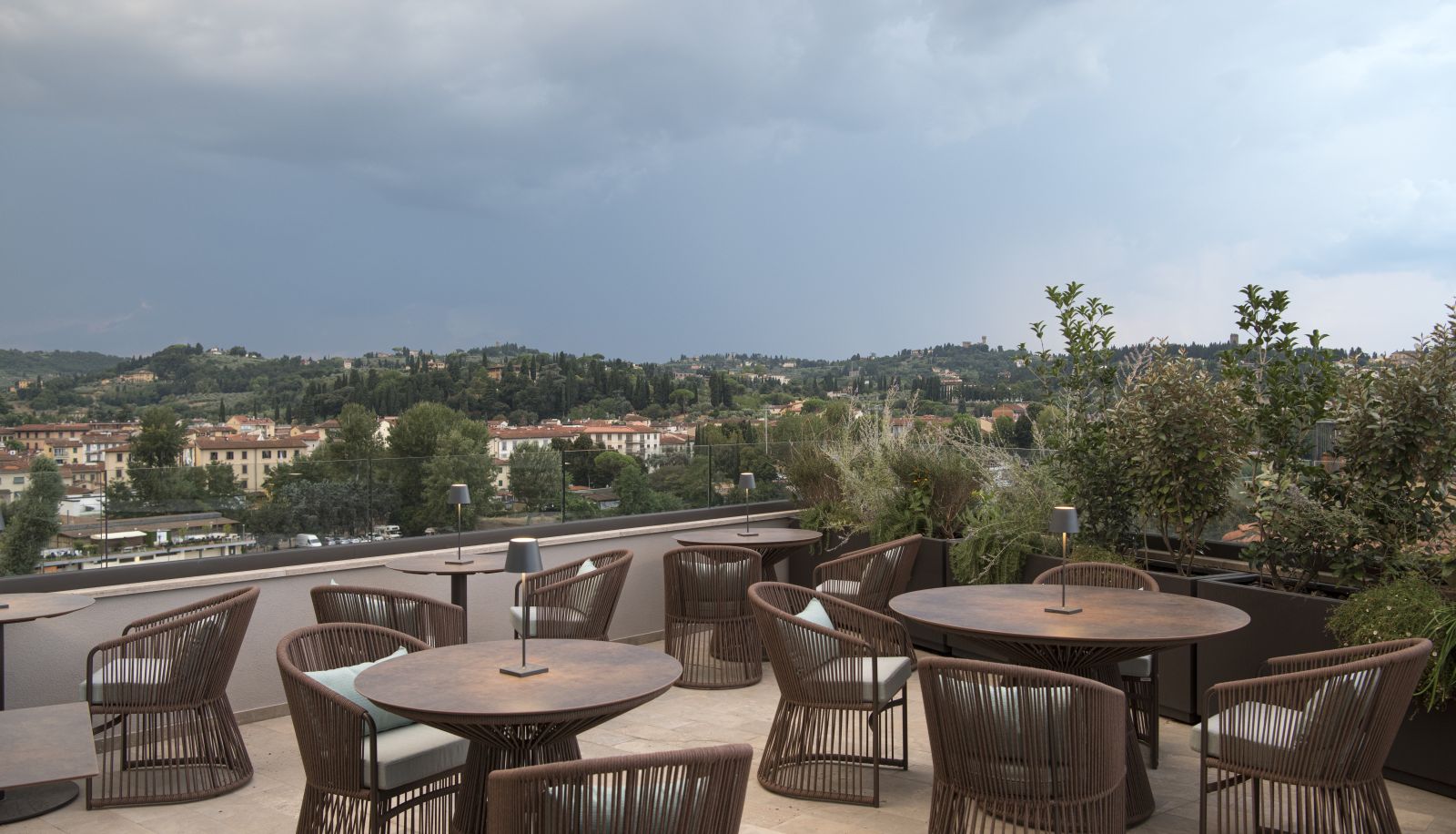Terrace - Columbus Urban Resort