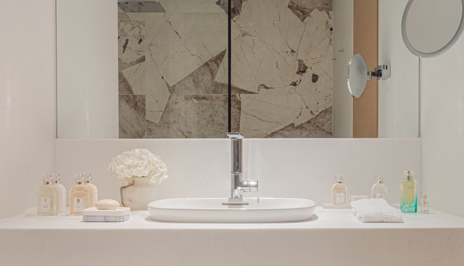 Juniorsuite - A Hotel to Live® The Roc Club