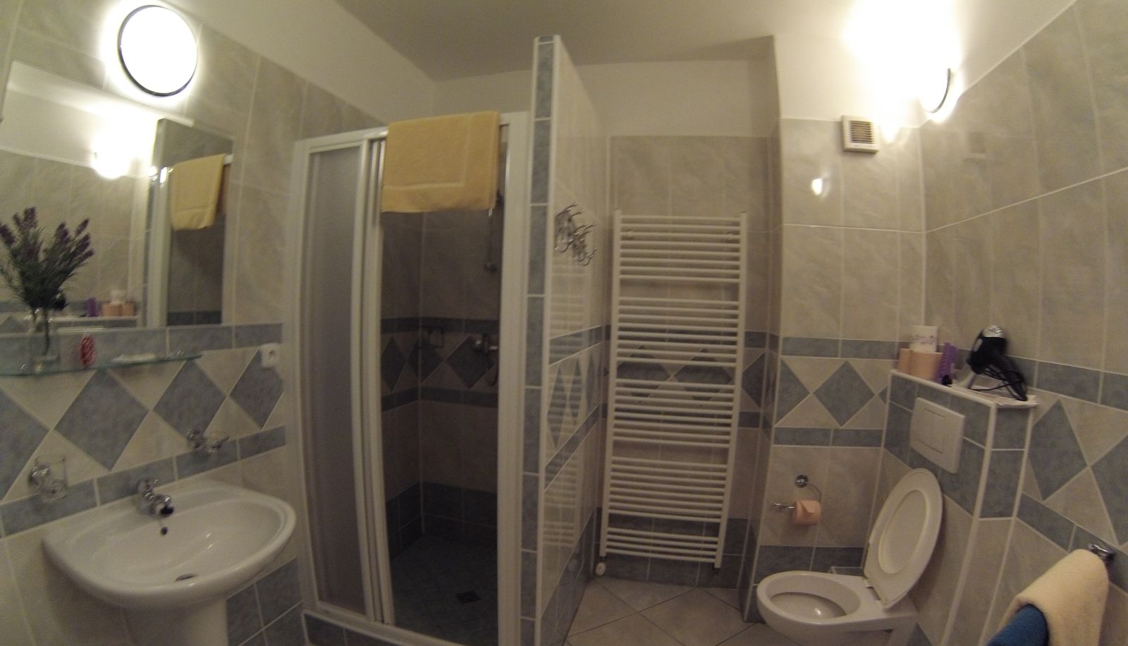 Bathroom - Atrium