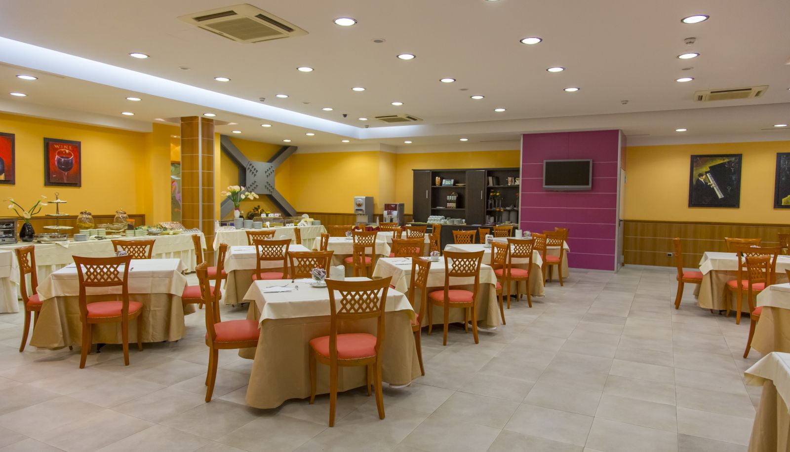 Frühstücksraum innerhalb des Restaurants - Futura Centro Congressi