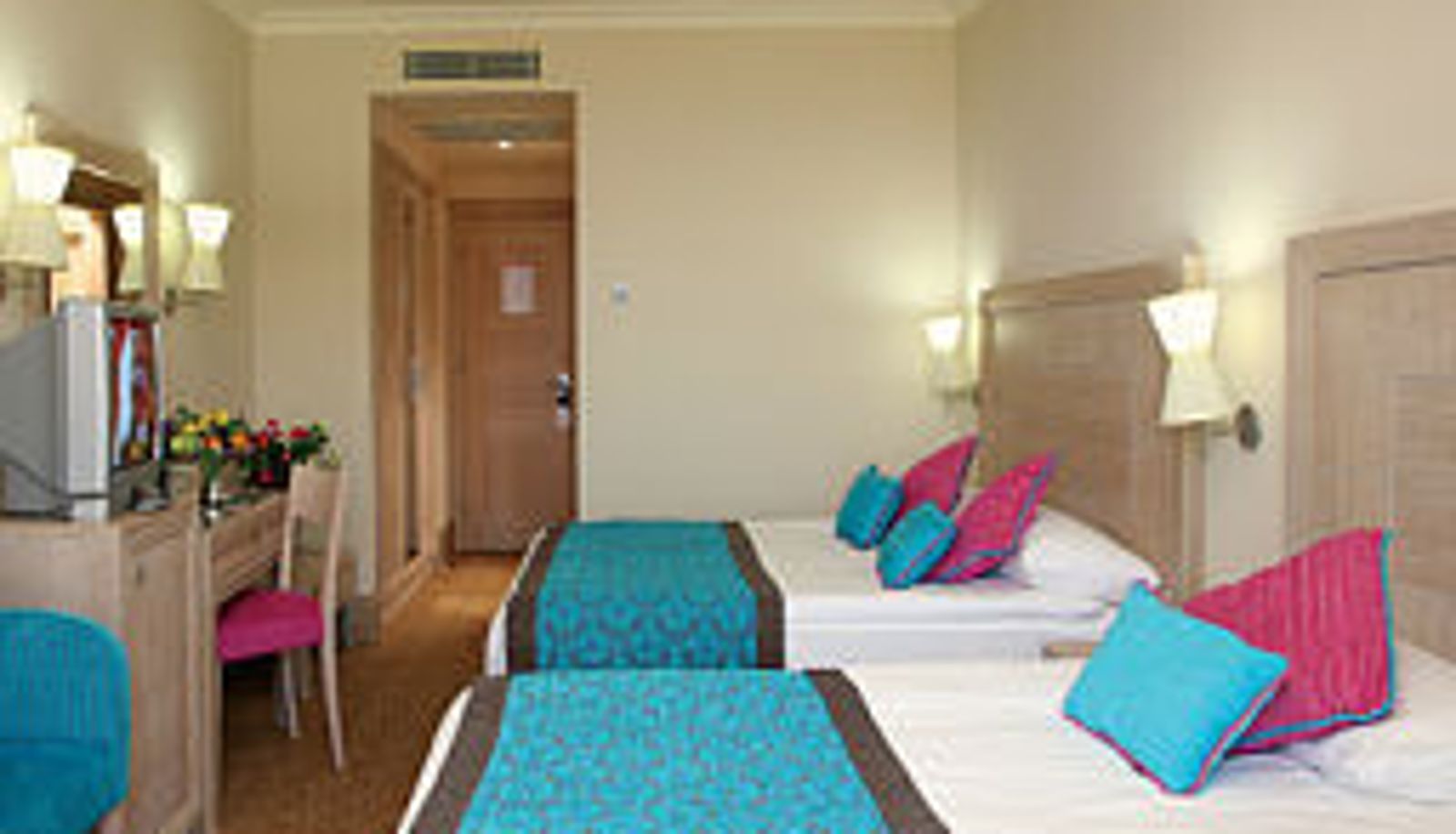 Camera - Crystal Family Resort