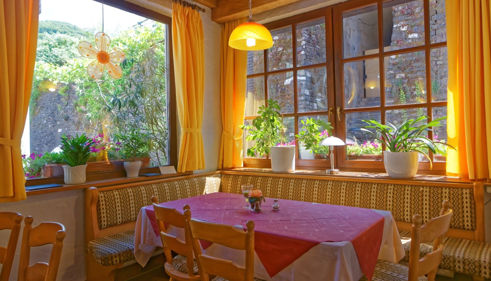 Sala prima colazione all'interno del ristorante - Zum Guten Onkel Moselstern Hotels