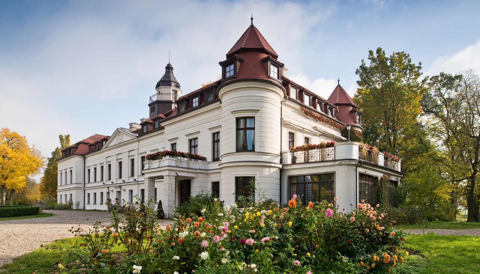 Buitenruimte van het hotel - Pałac Wiejce
