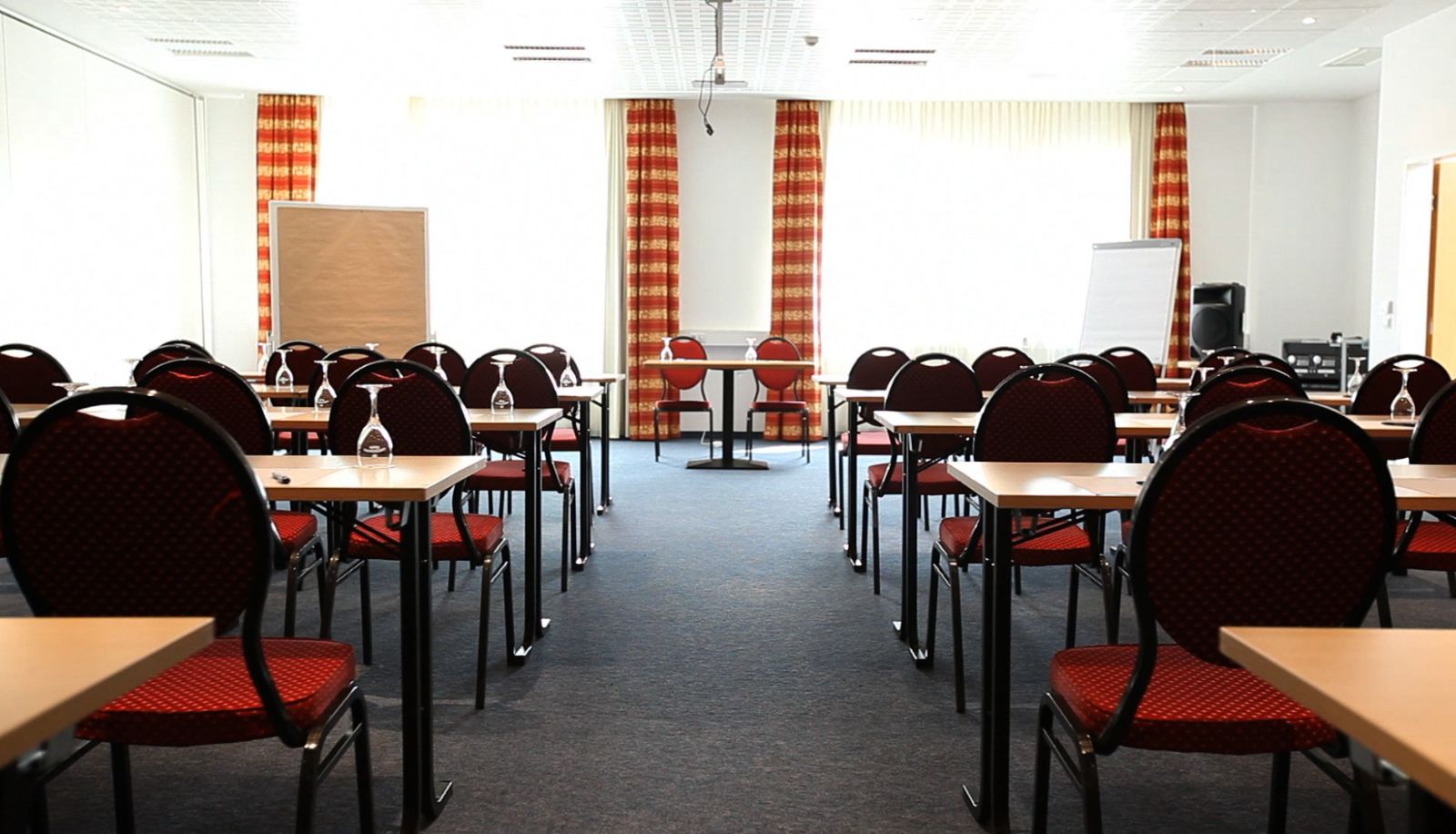 Conferences - Van der Valk Alpincenter Hamburg-Wittenburg