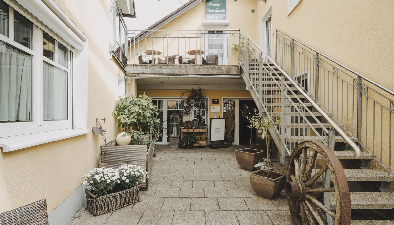 Futterknecht Pension - Burgau - Great prices at HOTEL DE