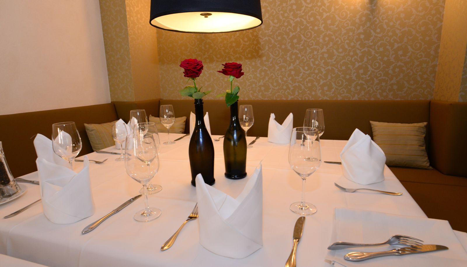 Sala prima colazione all'interno del ristorante - Zum Braunen Hirschen