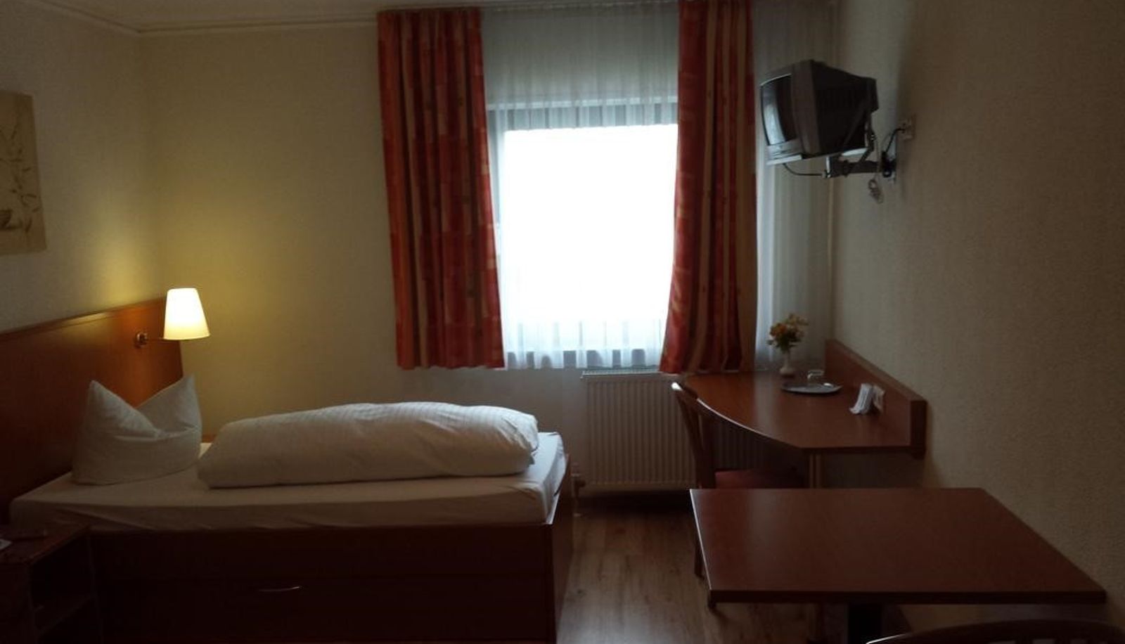 Standardzimmer (Einzel) - Hotel Am Exerzierplatz